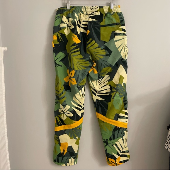 LRG Lifted Research Group Men’s Green Tropic Vacay Printed Track Pants - Picture 8 of 9